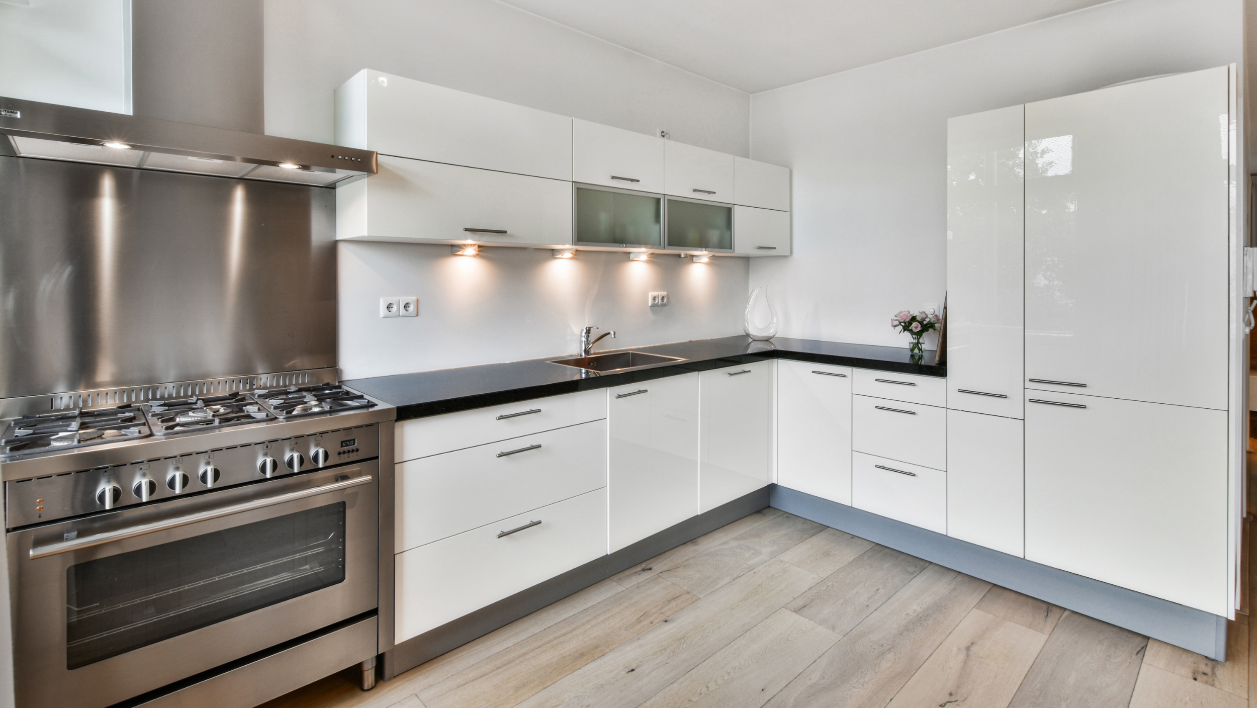 Luxury modular kitchen interior designers in Chennai